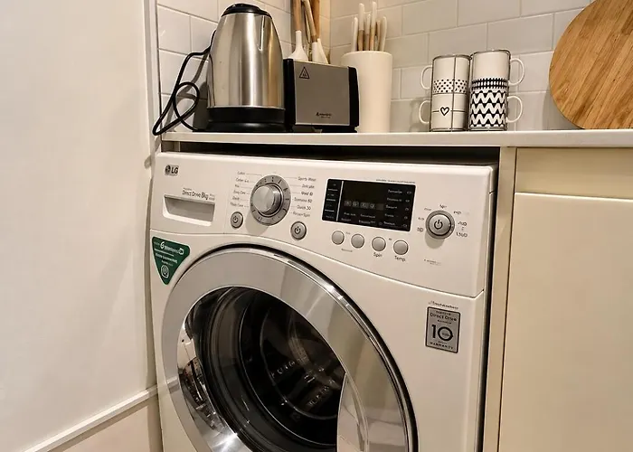 Apartment Relax In Style: Modern Airbnb And Netflix